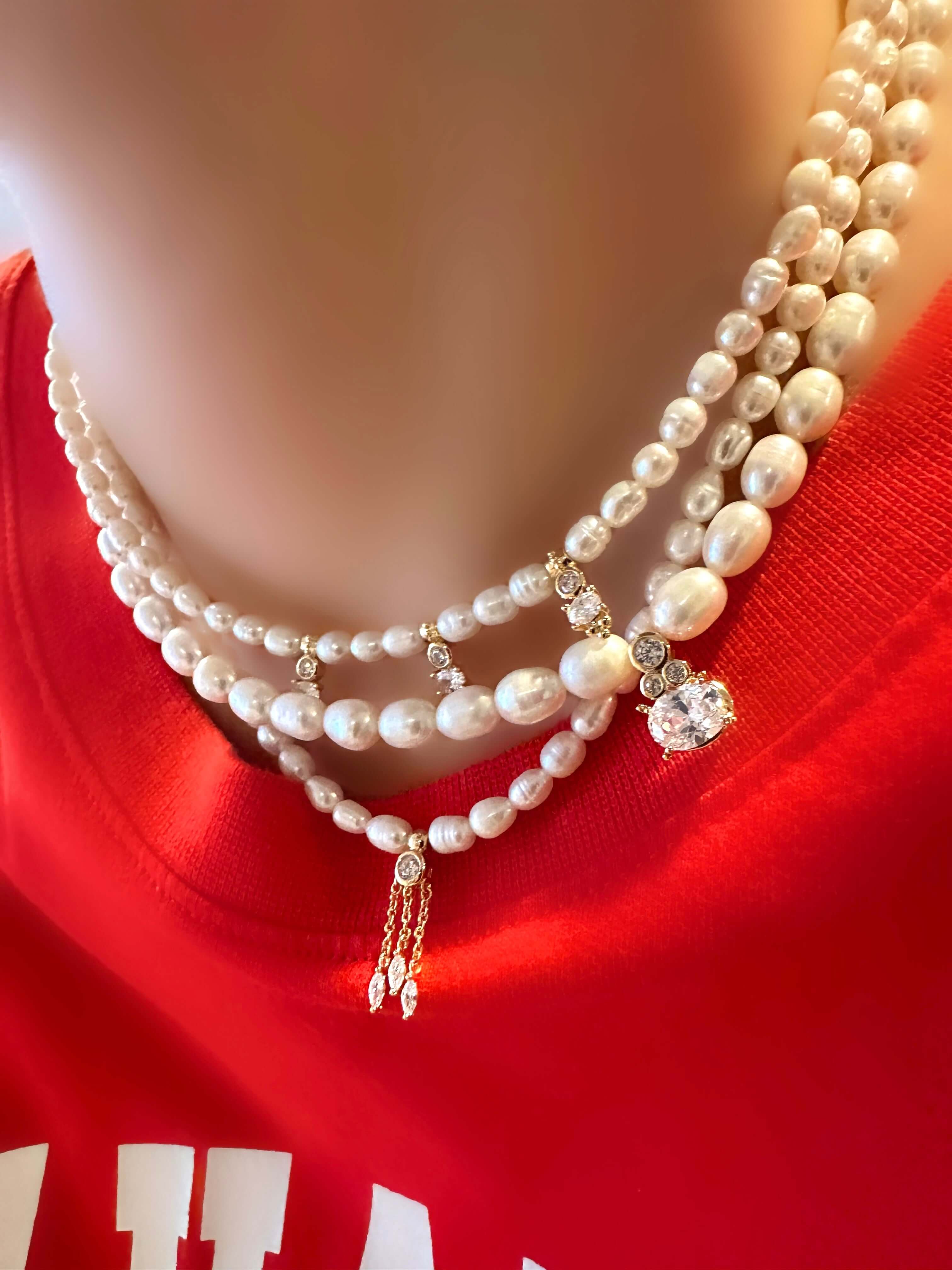 Dolce Pearl Tulip Necklace