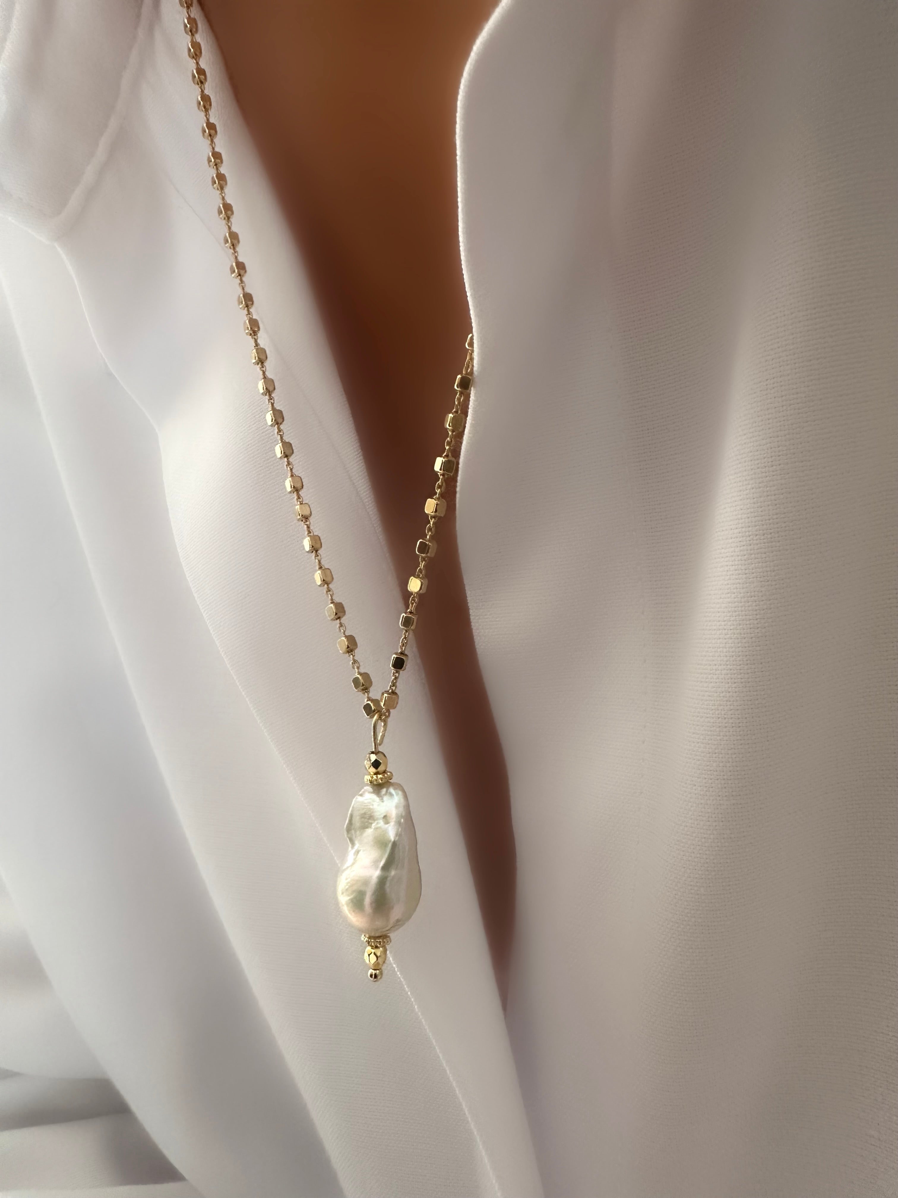 Collar Dolce Pearl Squares (Plata 925 chapada oro 24k)