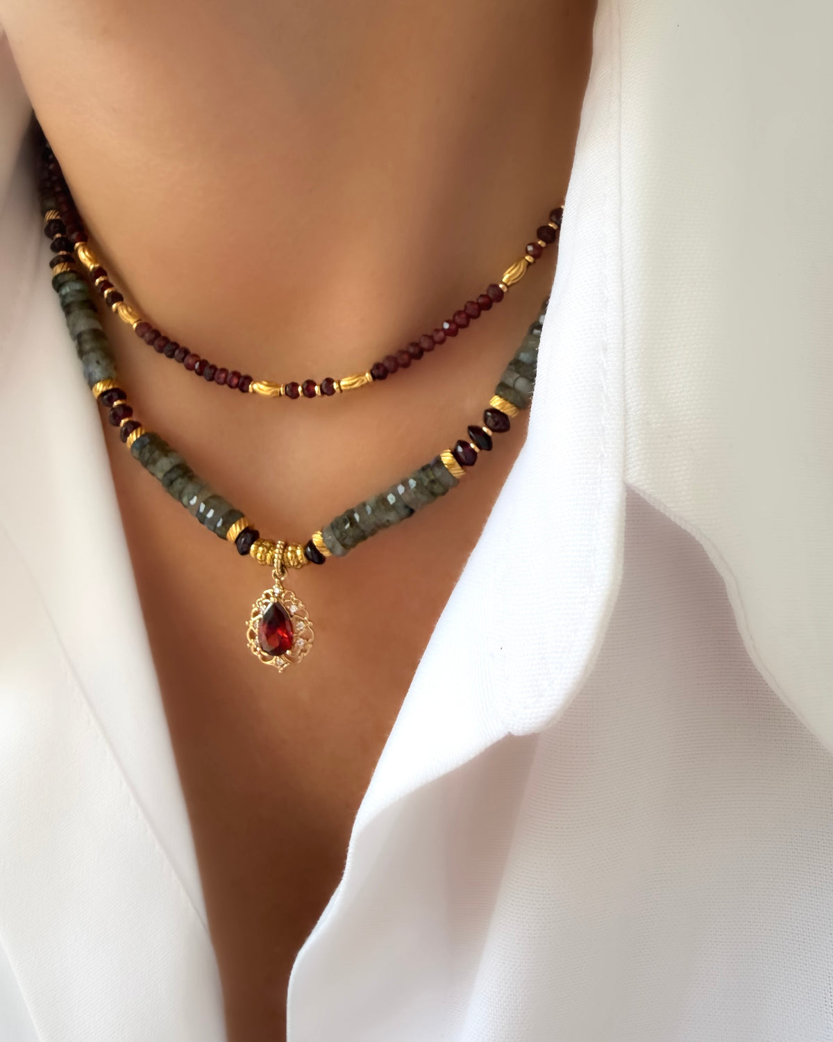 Stones Silence Garnet Necklace