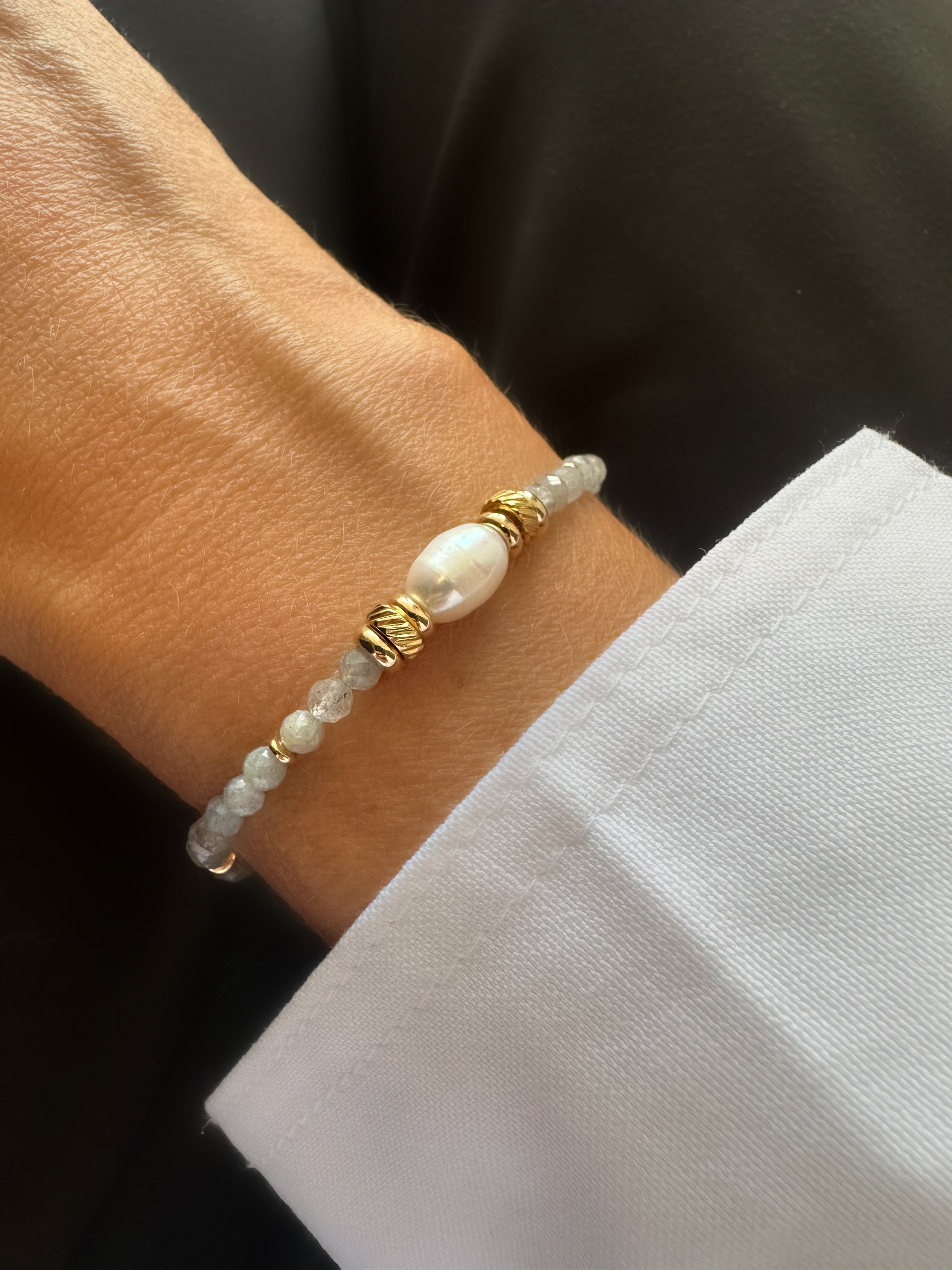 Stones Karma Bracelet (Labradorite & Natural Pearls)