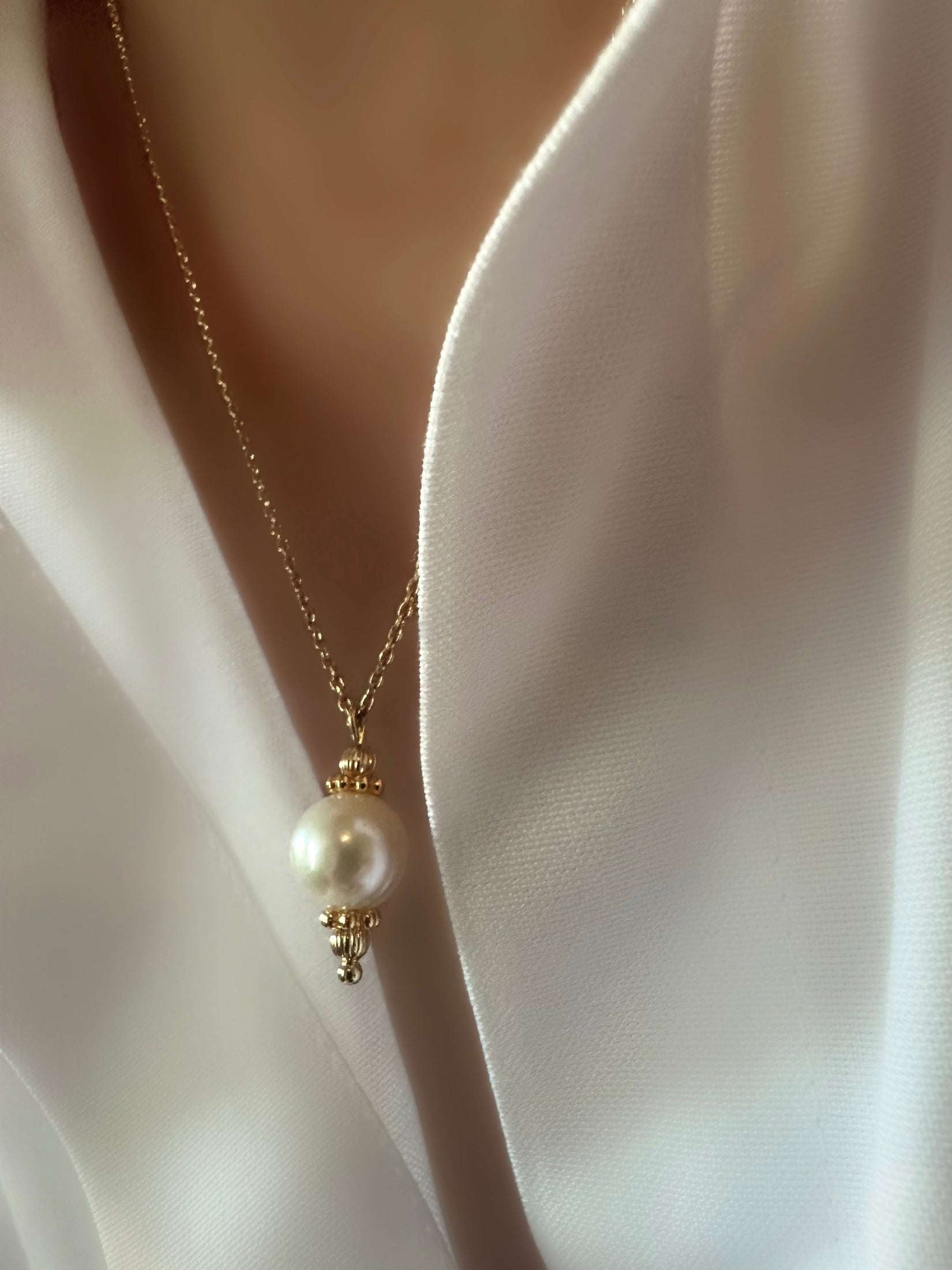 Dolce Pearl Nude Halskette