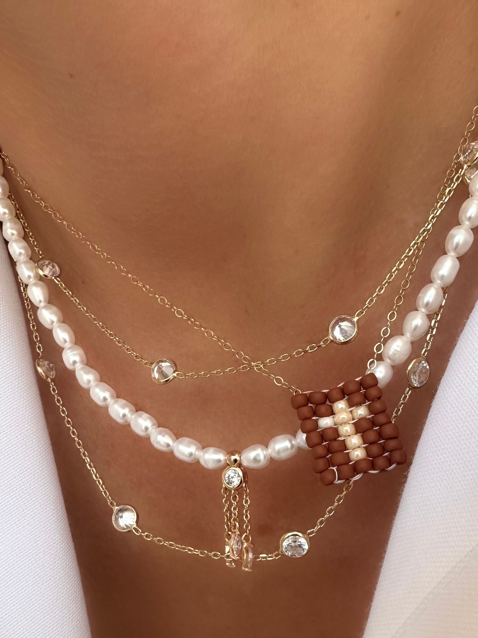 Collar Greta Cruz (Marrón) (Laminado en Oro)