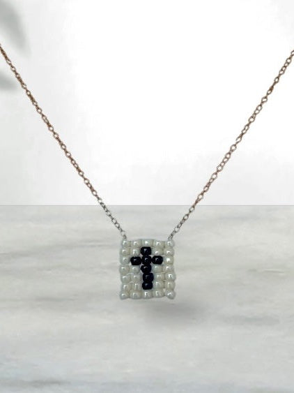 Collar Greta Cruz (Negro sobre blanco)