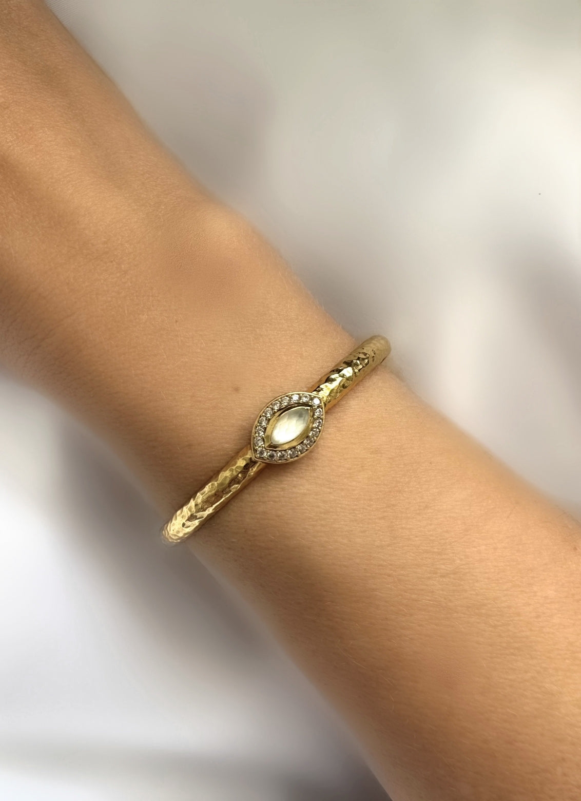 Magic Eye Armband (weiss)