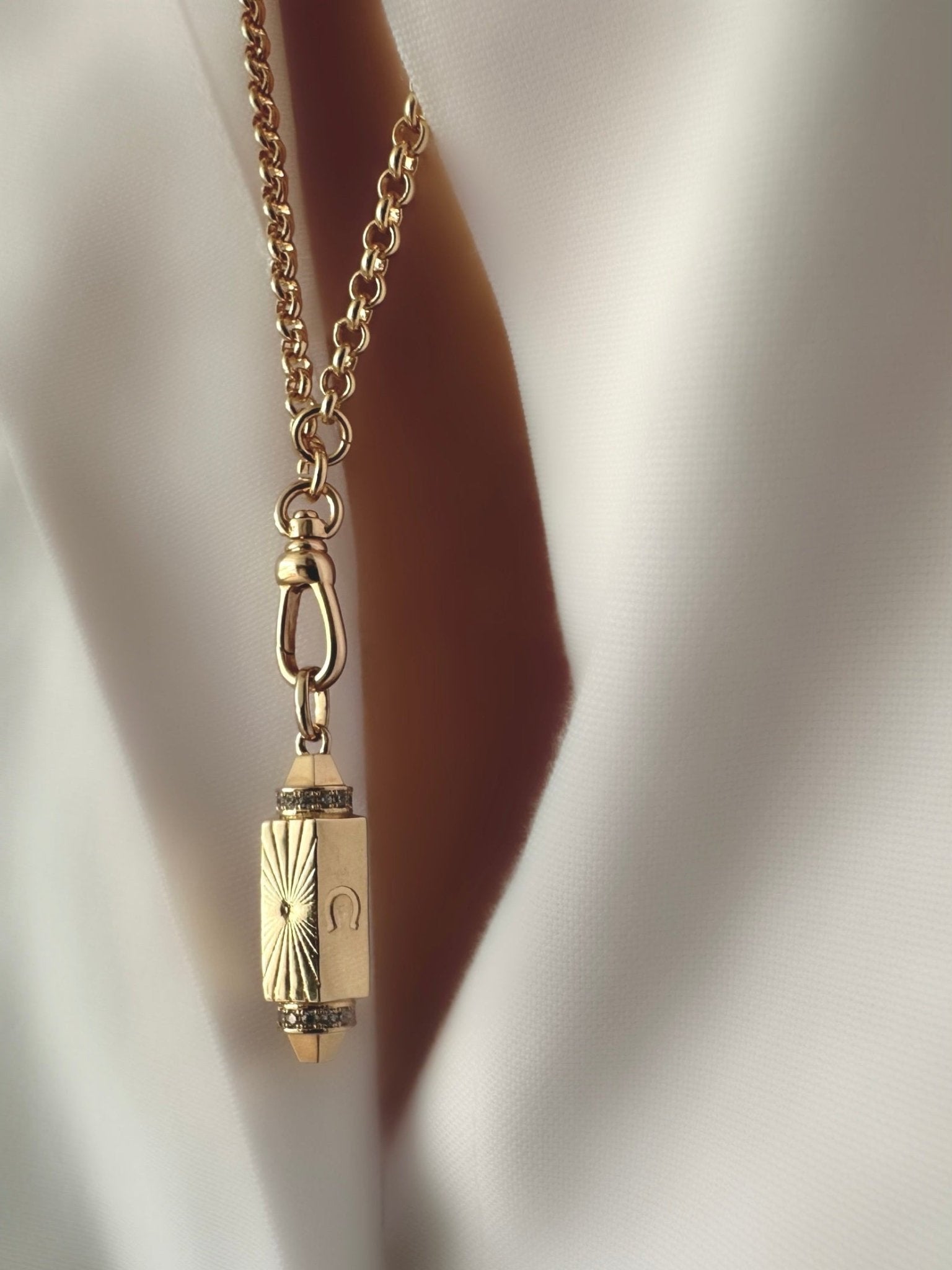 Collar Allure Amuleto Chance - LE MARSHAND™