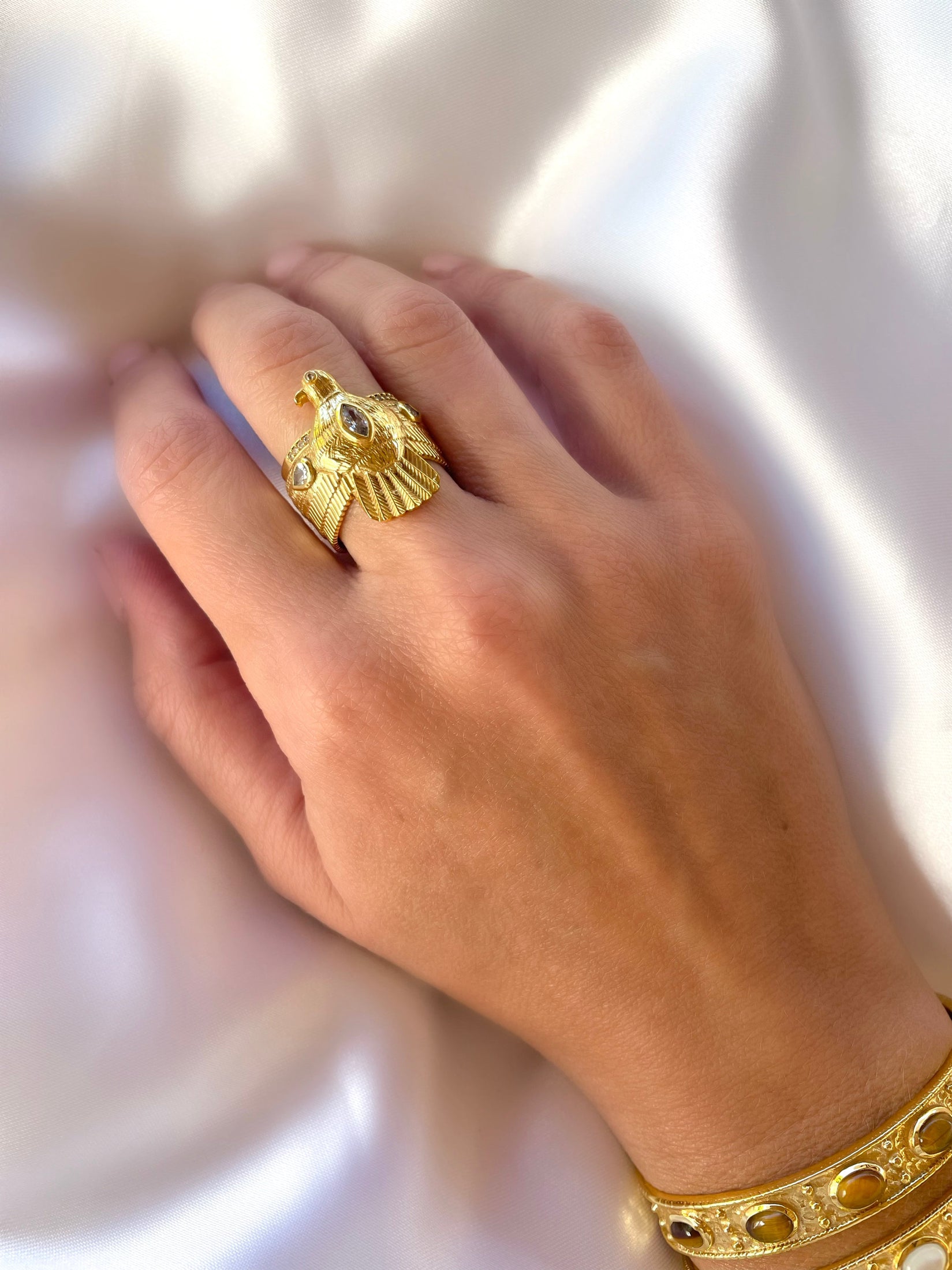 Le Marshand® - Joyería en plata 925, chapado en Oro 24K - Anillo Circ Aguila - Diseños propios - Brazaletes, pulseras, collares y pendientes - Joyería online - Mallorca