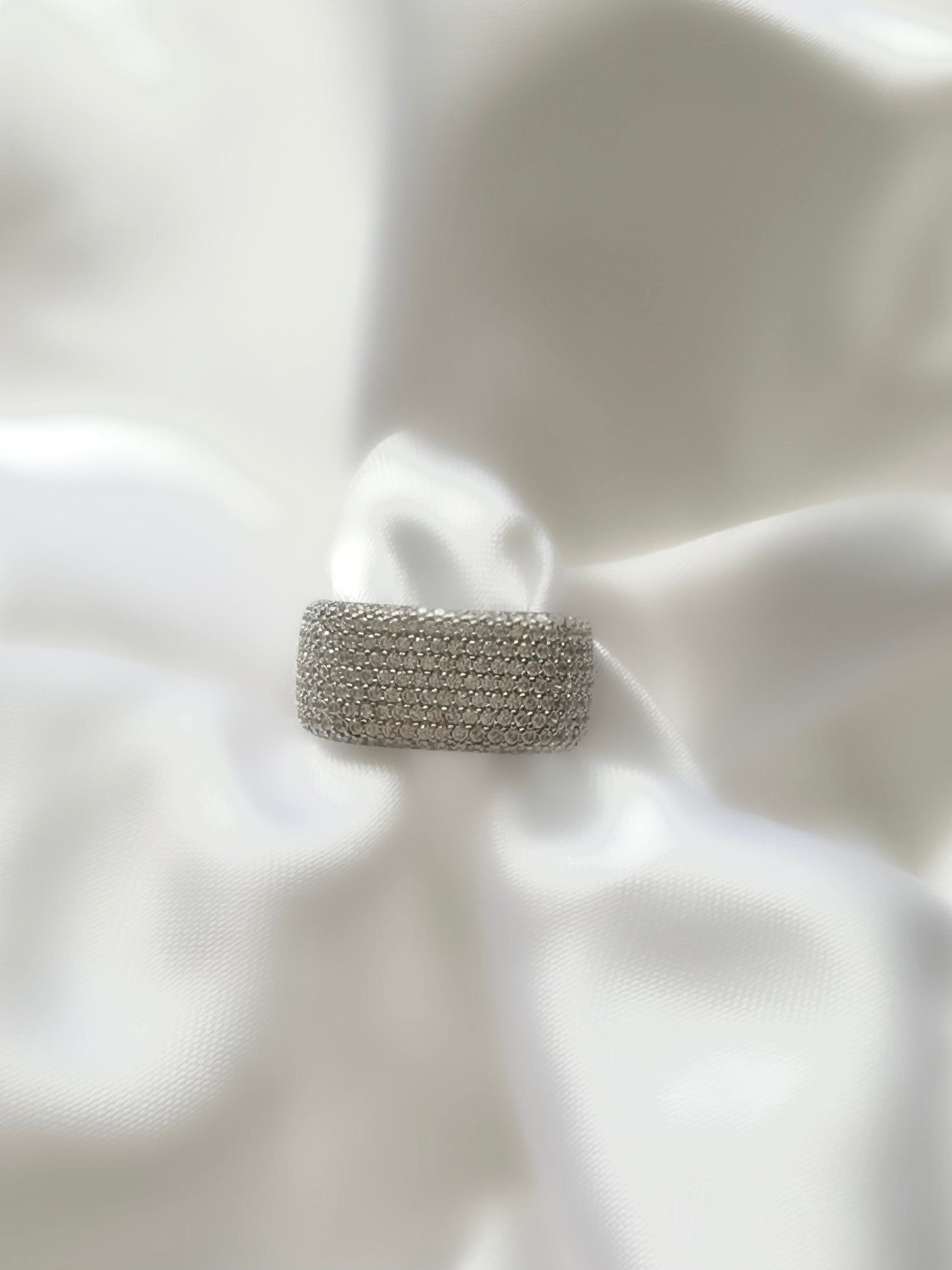 Le Marshand® - Joyería en plata 925, chapado en Oro 24K - Anillo Full Pavé (Plata) - Diseños propios - Brazaletes, pulseras, collares y pendientes - Joyería online - Mallorca