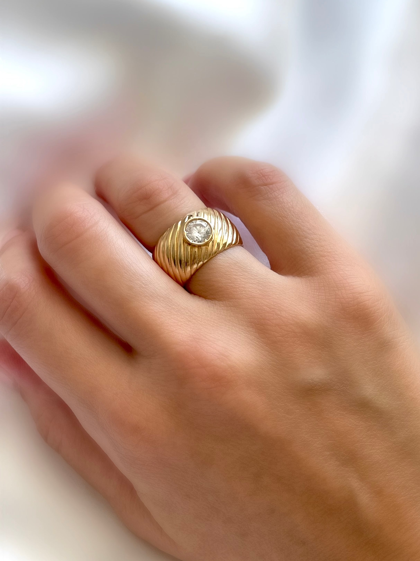 Le Marshand® - Joyería en plata 925, chapado en Oro 24K - Anillo Madame Clot - Diseños propios - Brazaletes, pulseras, collares y pendientes - Joyería online - Mallorca