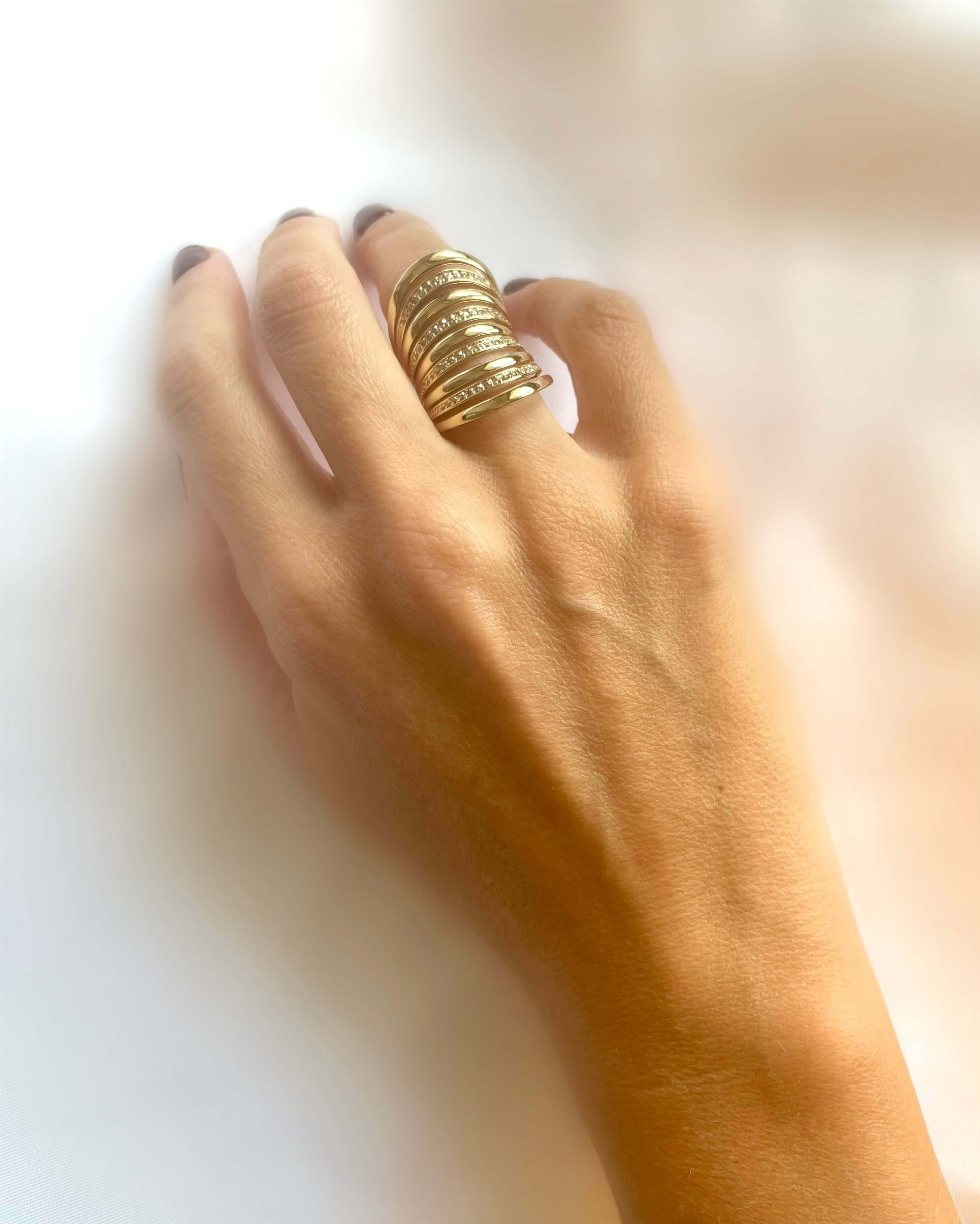 Le Marshand® - Joyería en plata 925, chapado en Oro 24K - Anillo Pigmalion - Diseños propios - Brazaletes, pulseras, collares y pendientes - Joyería online - Mallorca