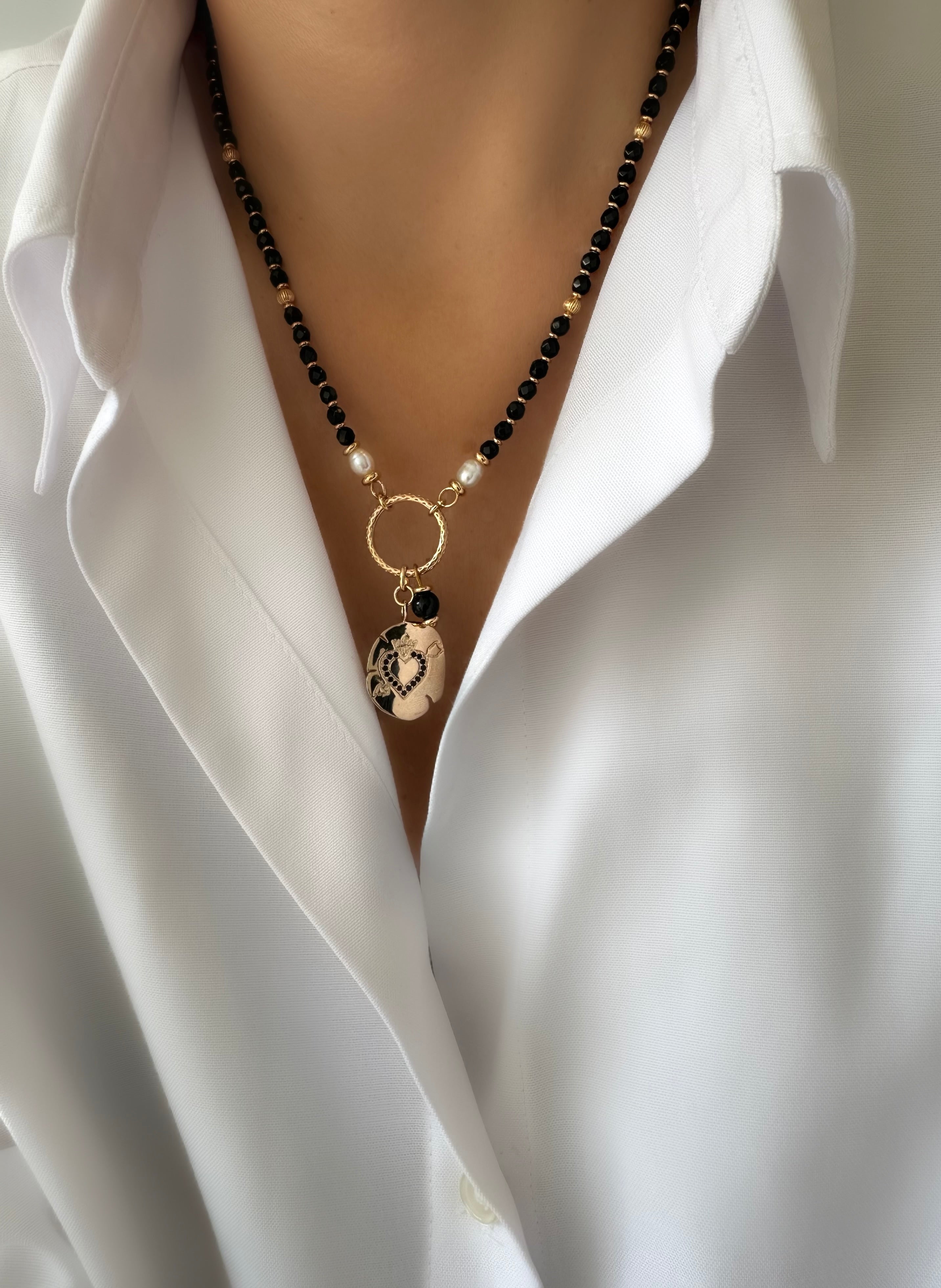 Stones Round King Heart Necklace (Onyx)