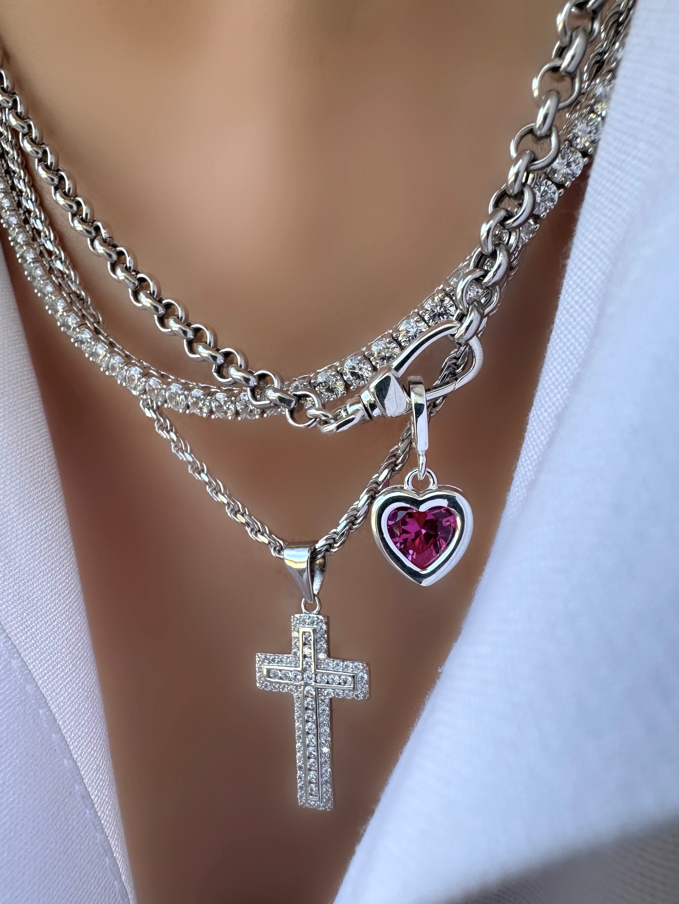 Collar Faith (Plata de Ley 925)