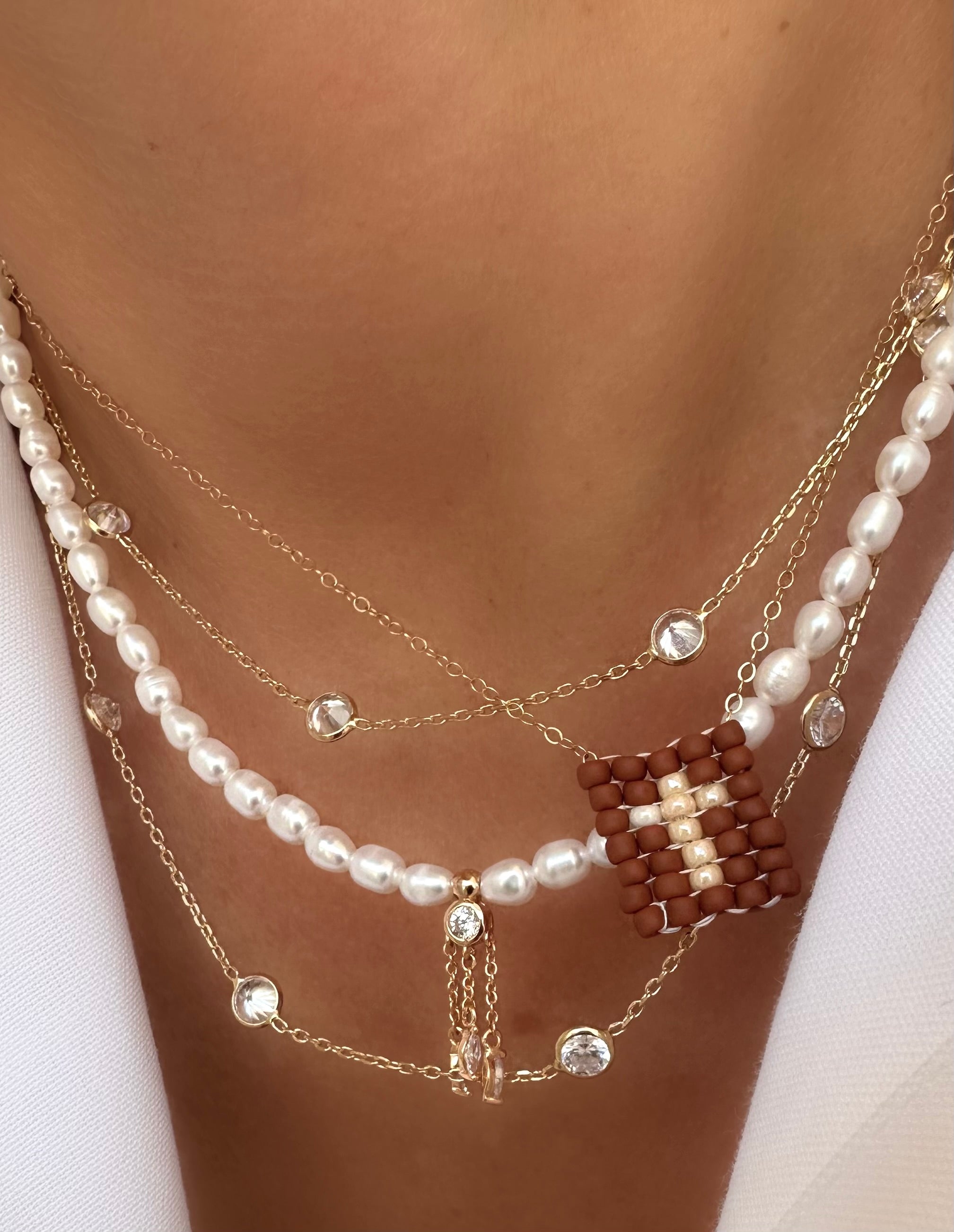 Collar Greta Cruz (Marrón) (Laminado en Oro)