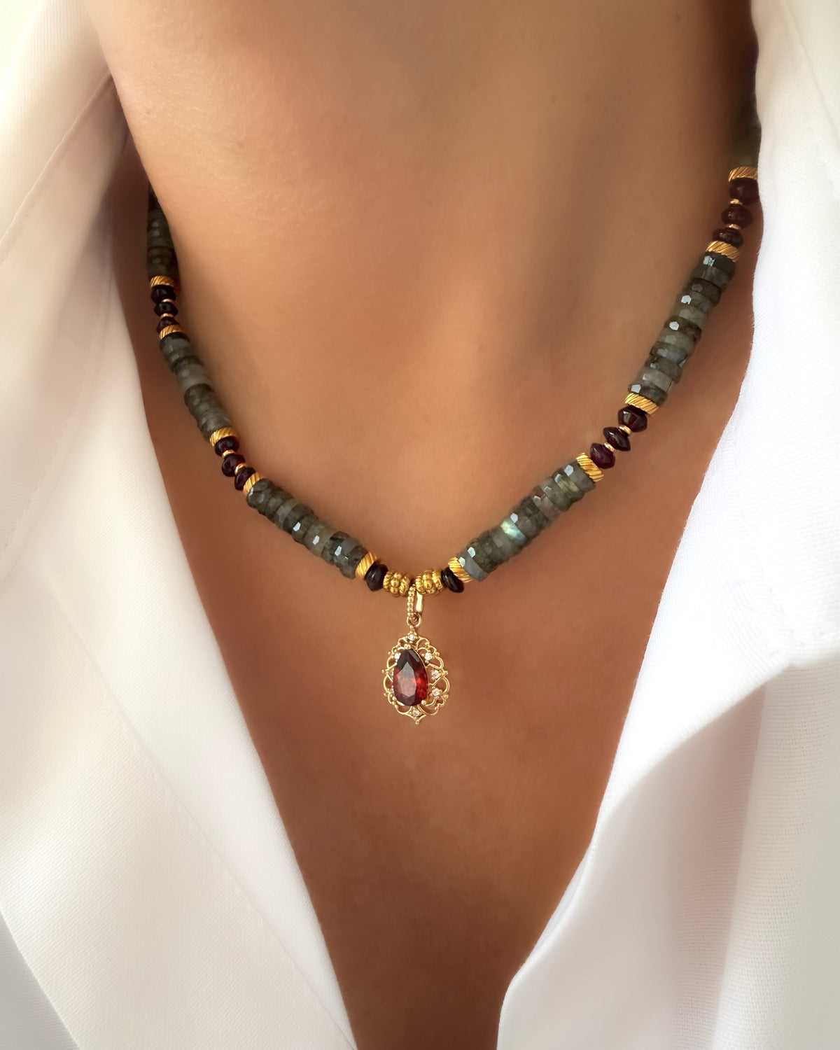 Stones Silence Garnet Necklace