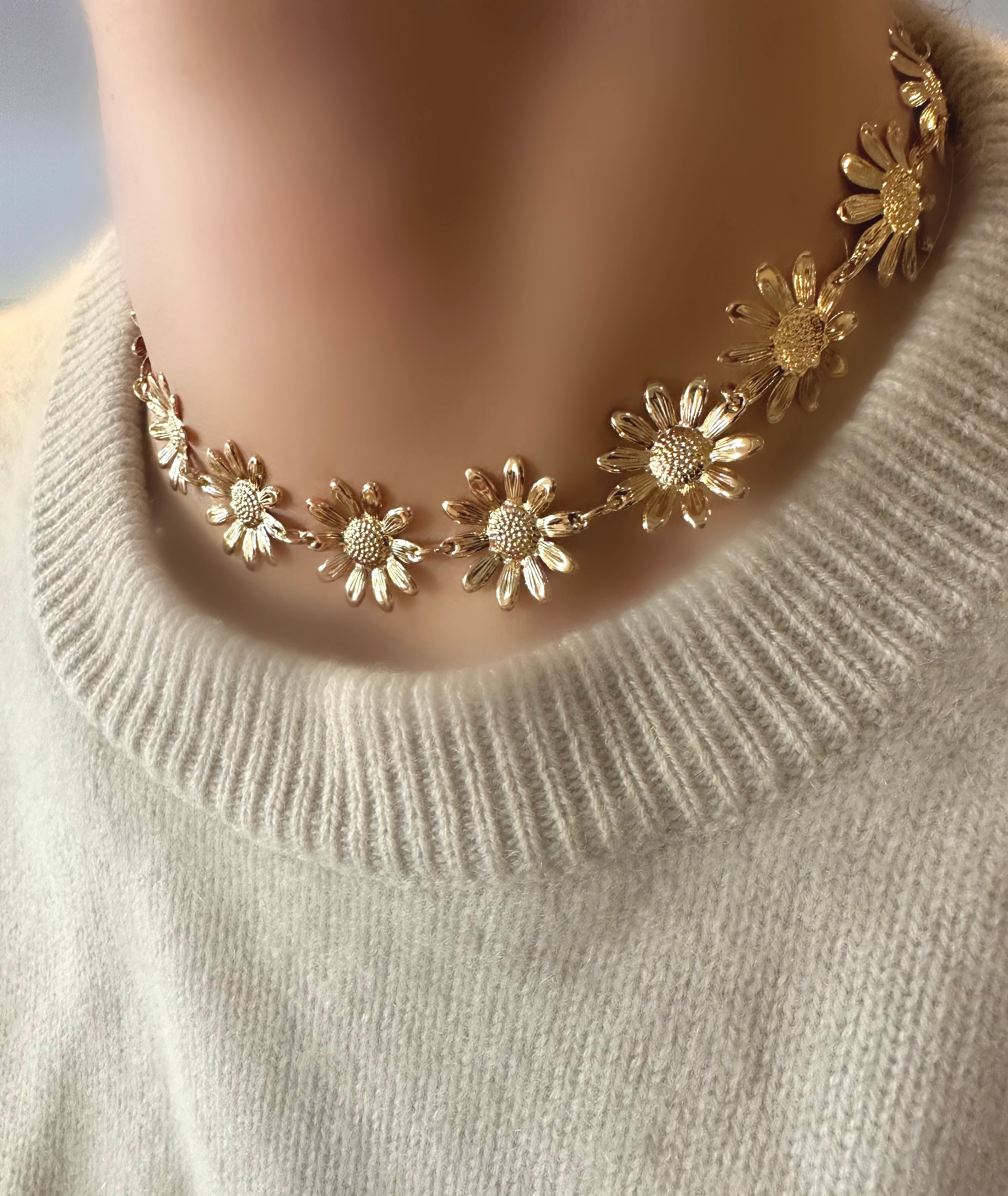 Daisy Choker Necklace