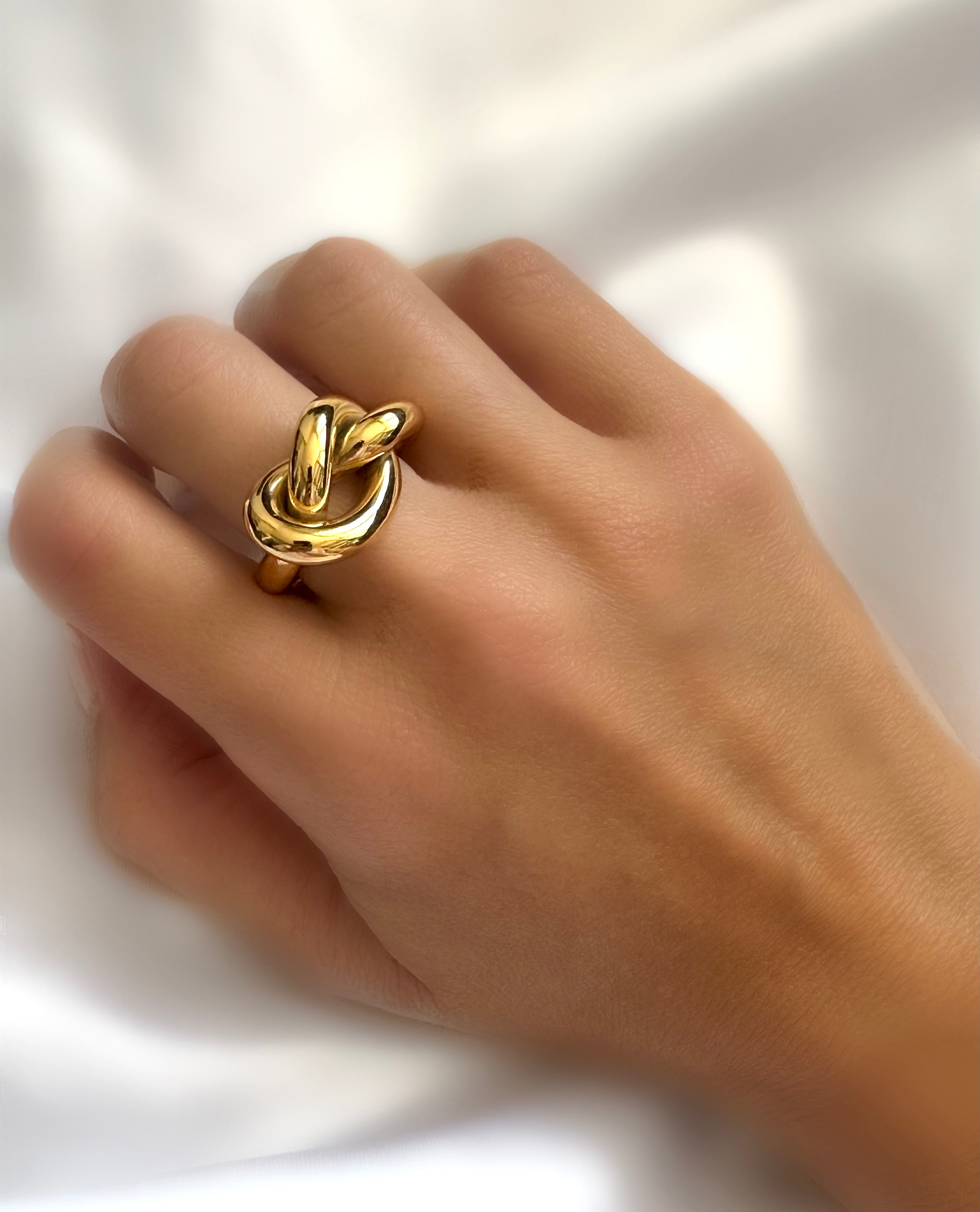 Large knot ring deals
