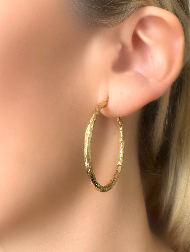 Le Marshand®  -  Joyería en plata 925, chapado en Oro 24K - Aros Martelé 40 Medium (Plata bañada oro) - Diseños propios - Brazaletes, pulseras, collares y pendientes - Joyería online - Mallorca