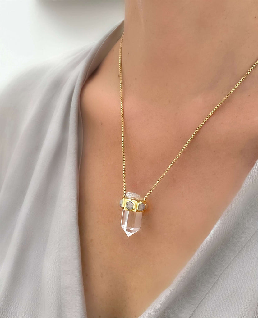 Le Marshand®  -  Joyería en plata 925, chapado en Oro 24K - Collar Moon Quartz - Diseños propios - Brazaletes, pulseras, collares y pendientes - Joyería online - Mallorca