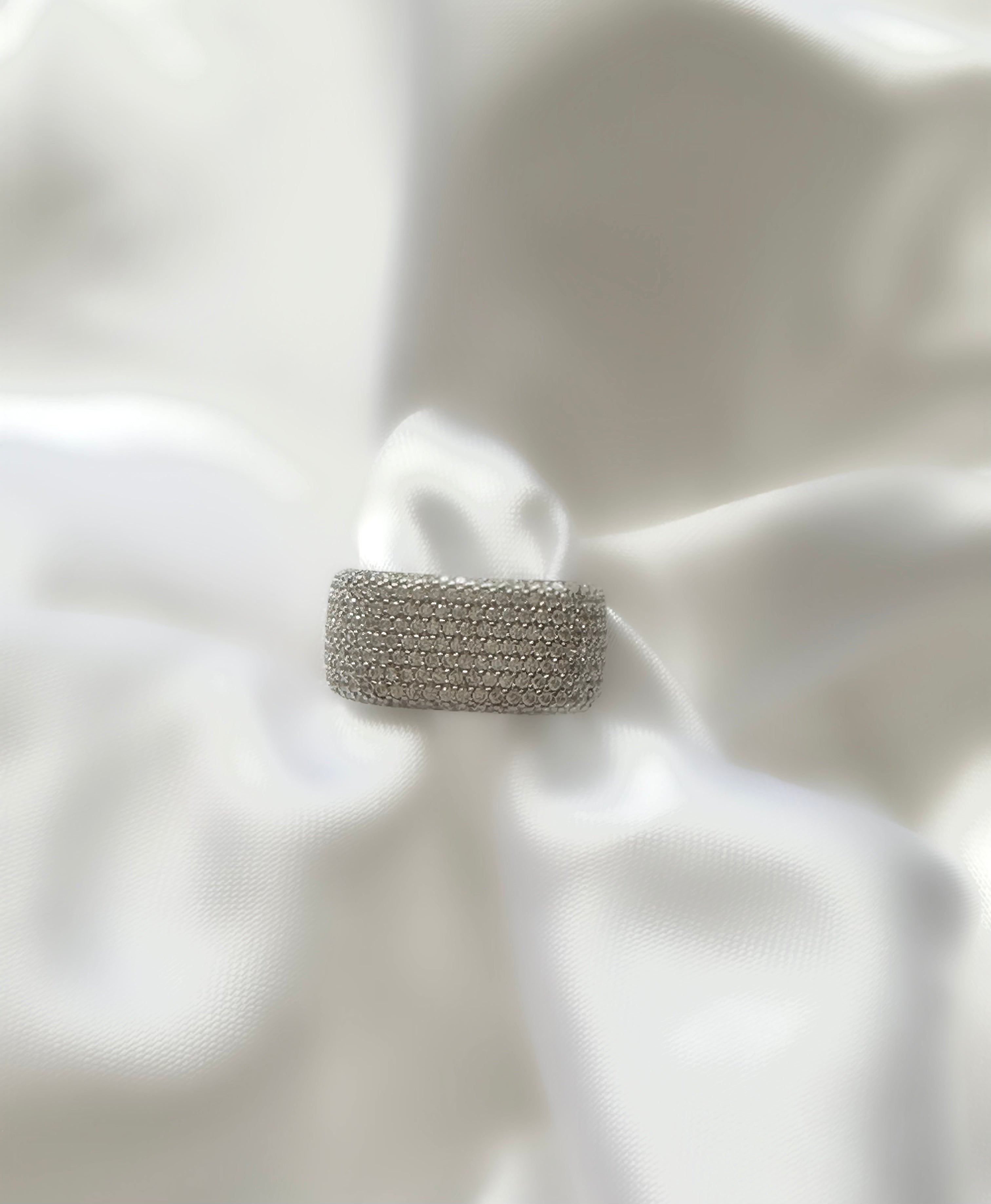 Le Marshand®  -  Joyería en plata 925, chapado en Oro 24K - Anillo Full Pavé (Plata) - Diseños propios - Brazaletes, pulseras, collares y pendientes - Joyería online - Mallorca