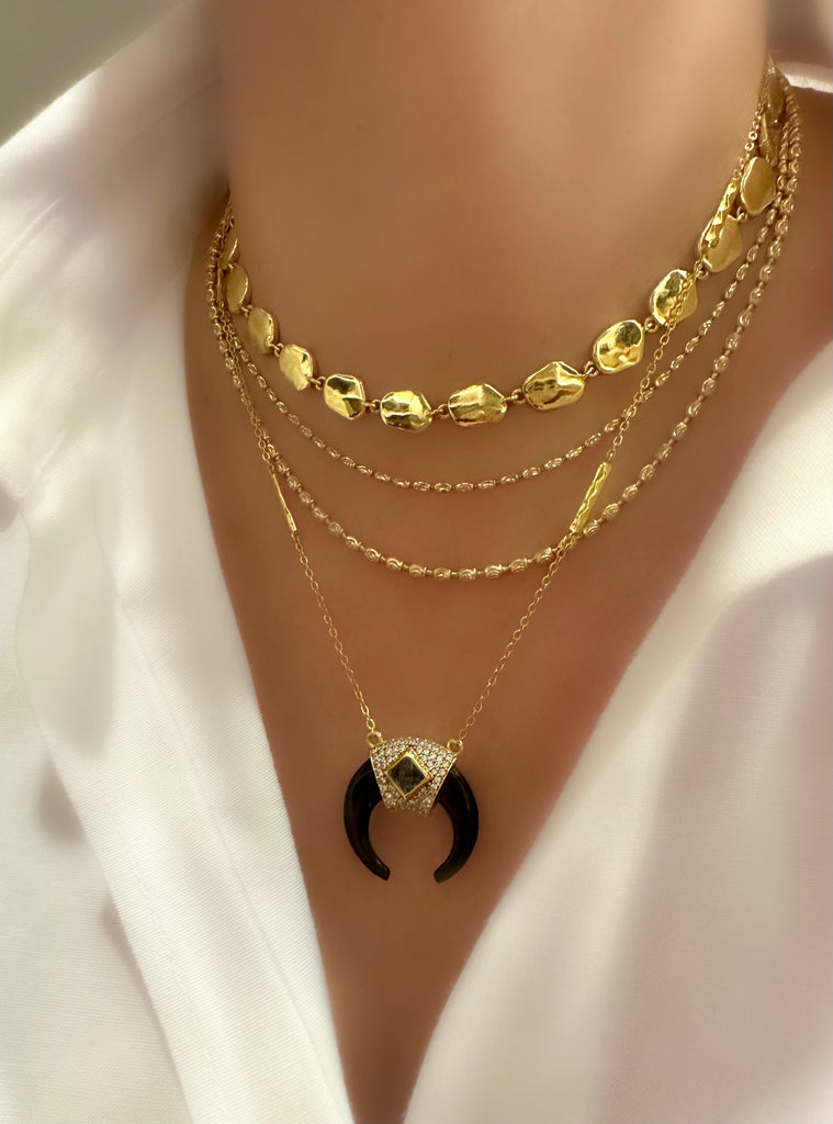 Le Marshand®  -  Joyería en plata 925, chapado en Oro 24K - Collar Cuerno Stones (Ónix) - Diseños propios - Brazaletes, pulseras, collares y pendientes - Joyería online - Mallorca