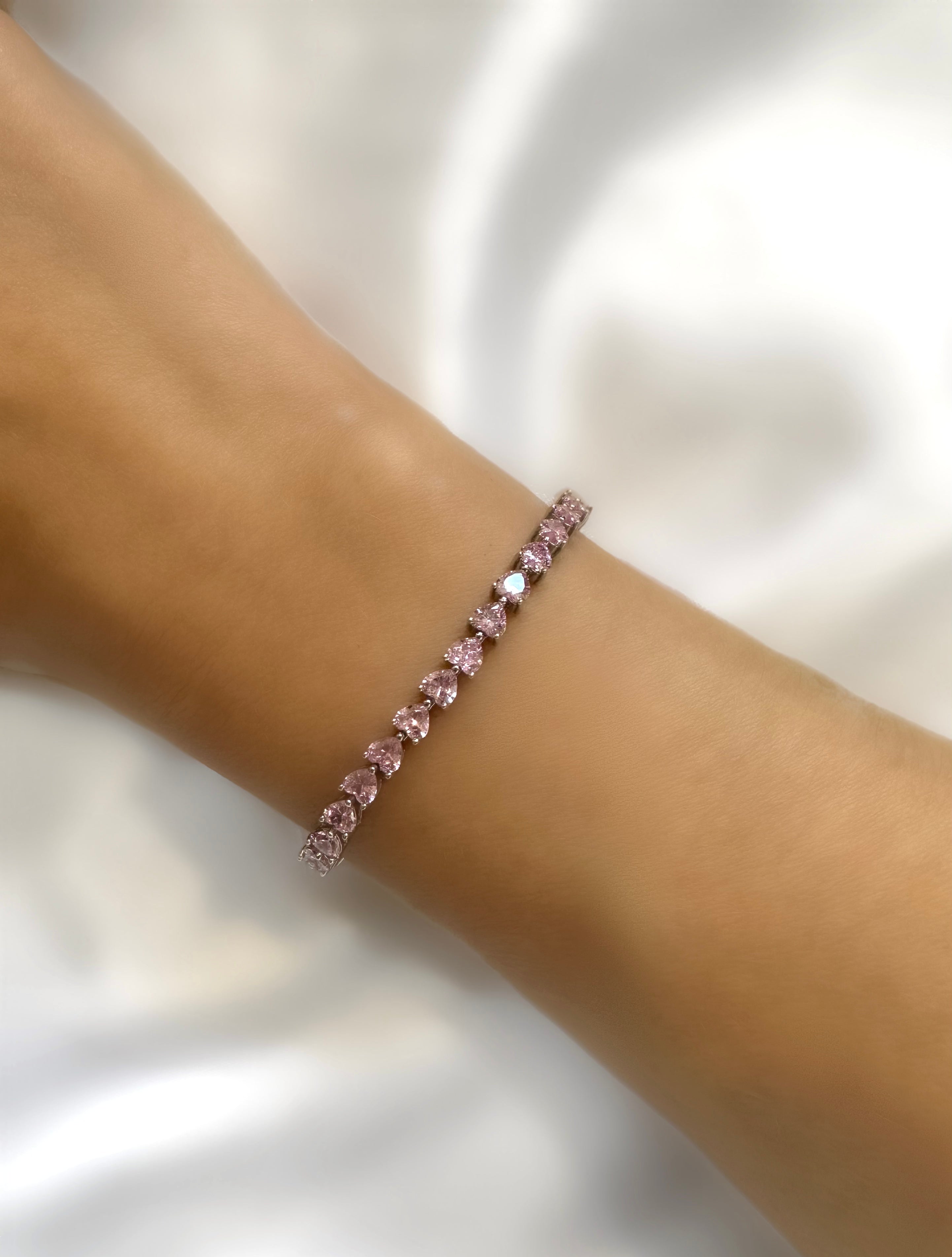 Le Marshand®  -  Joyería en plata 925, chapado en Oro 24K - Pulsera Riviere Corazón Rosa (Plata 925) - Diseños propios - Brazaletes, pulseras, collares y pendientes - Joyería online - Mallorca