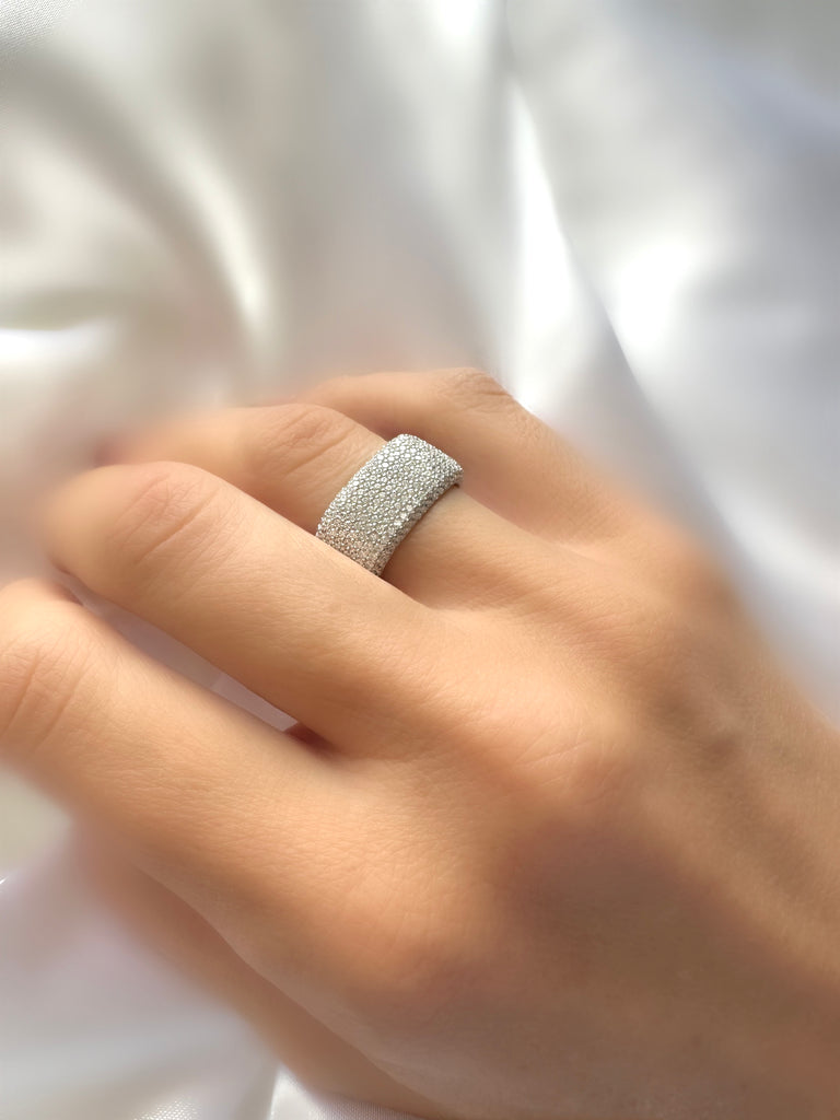 Le Marshand®  -  Joyería en plata 925, chapado en Oro 24K - Anillo Full Pavé (Plata) - Diseños propios - Brazaletes, pulseras, collares y pendientes - Joyería online - Mallorca