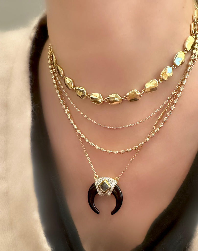 Le Marshand®  -  Joyería en plata 925, chapado en Oro 24K - Collar Cuerno Stones (Ónix) - Diseños propios - Brazaletes, pulseras, collares y pendientes - Joyería online - Mallorca
