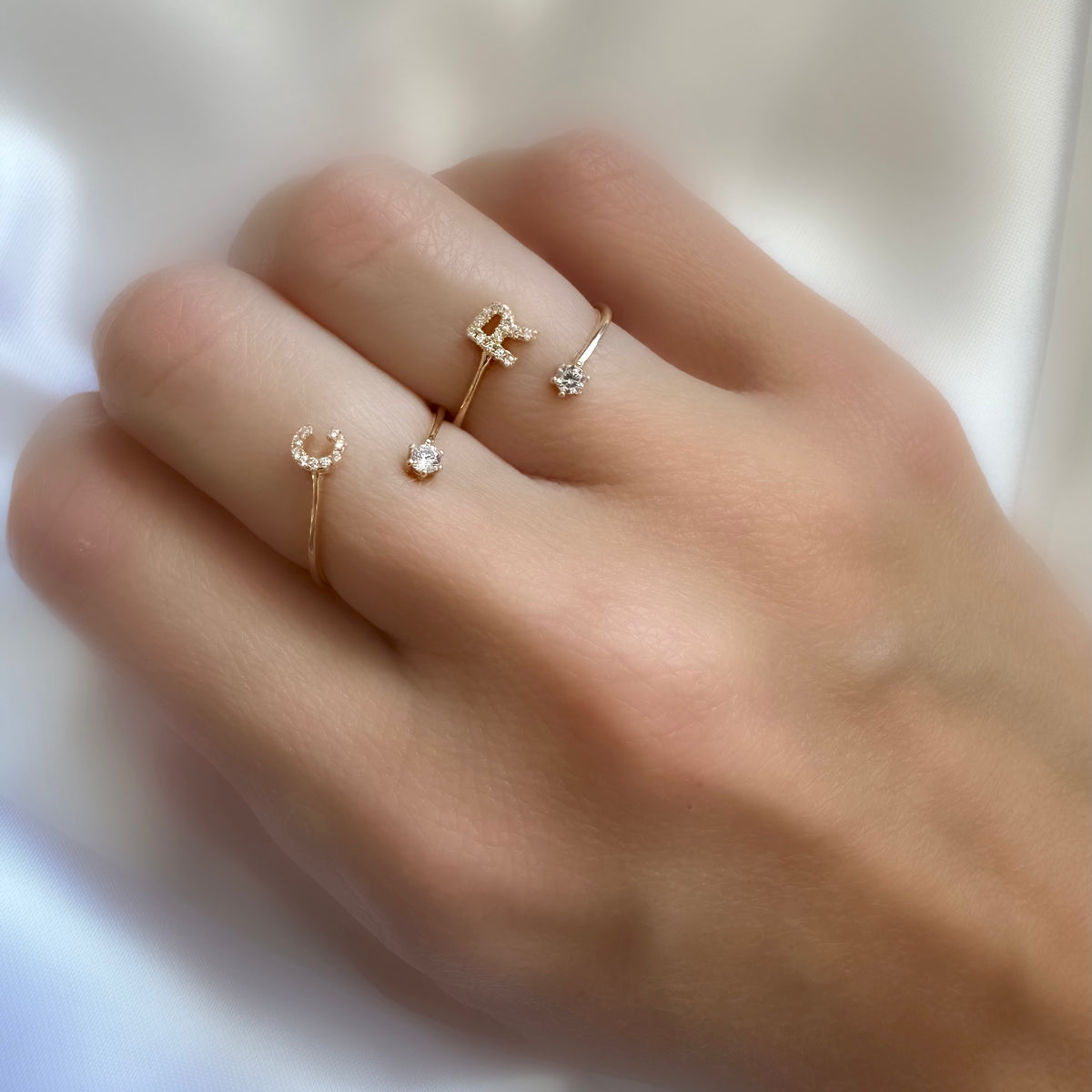Anillo Letras Plata banada oro 18k