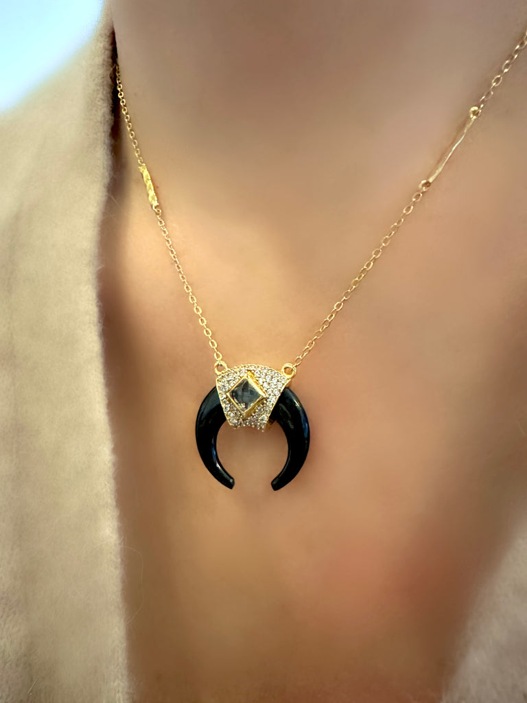 Le Marshand®  -  Joyería en plata 925, chapado en Oro 24K - Collar Cuerno Stones (Ónix) - Diseños propios - Brazaletes, pulseras, collares y pendientes - Joyería online - Mallorca