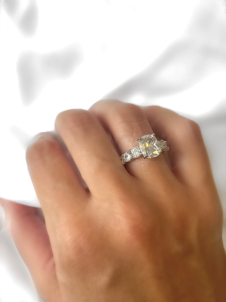 Le Marshand®  -  Joyería en plata 925, chapado en Oro 24K - Anillo Candy Plata - Diseños propios - Brazaletes, pulseras, collares y pendientes - Joyería online - Mallorca