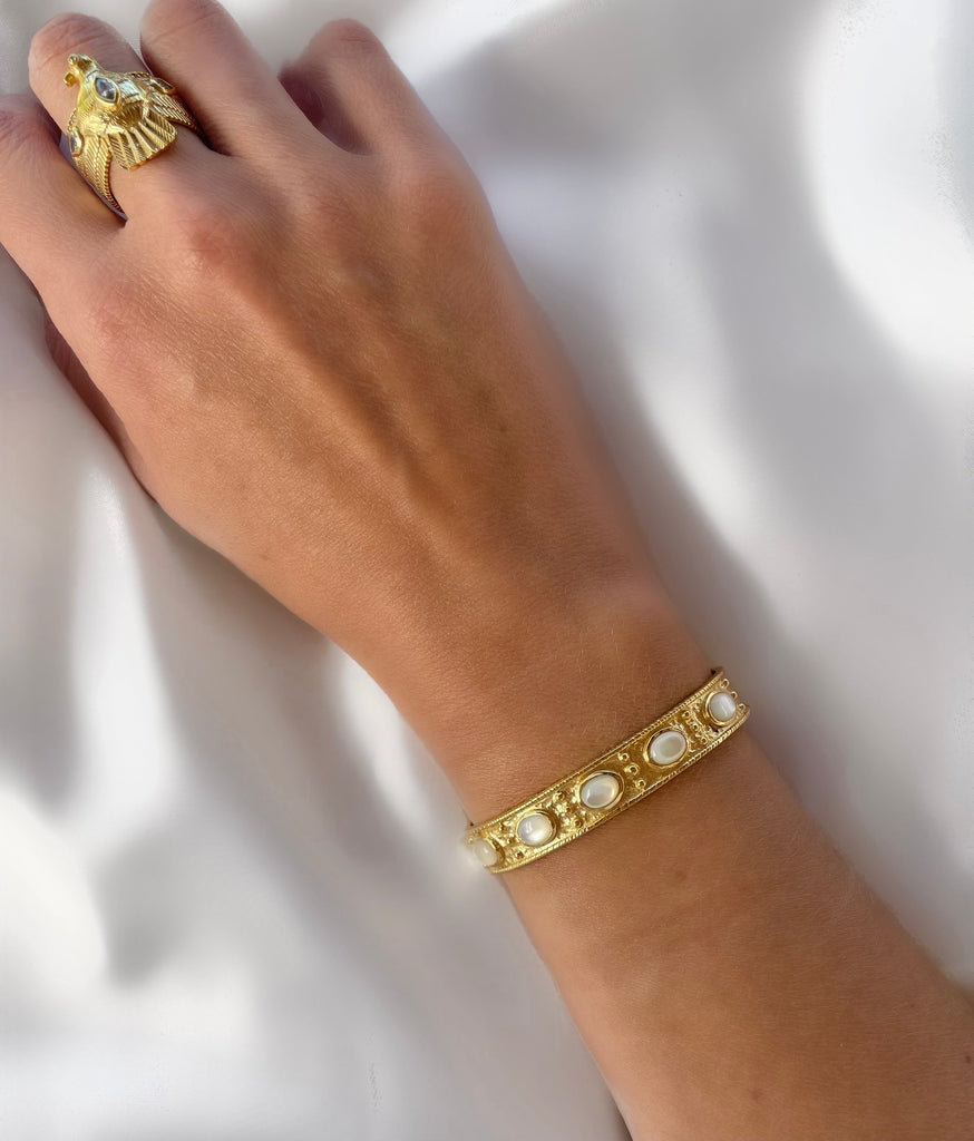 Le Marshand®  -  Joyería en plata 925, chapado en Oro 24K - Brazalete Boho Nácar - Diseños propios - Brazaletes, pulseras, collares y pendientes - Joyería online - Mallorca